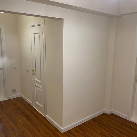 Appartement Avec 2 Chambres En Centre Ville 키시나우 외부 사진